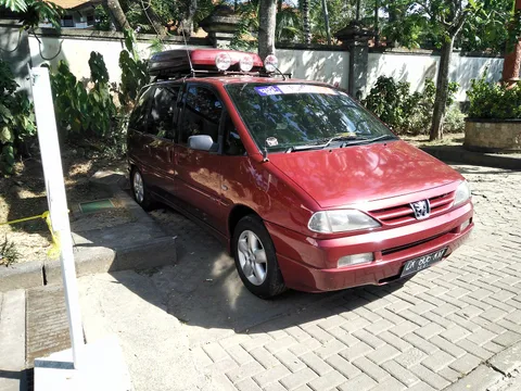 Peugeot 806 — 8