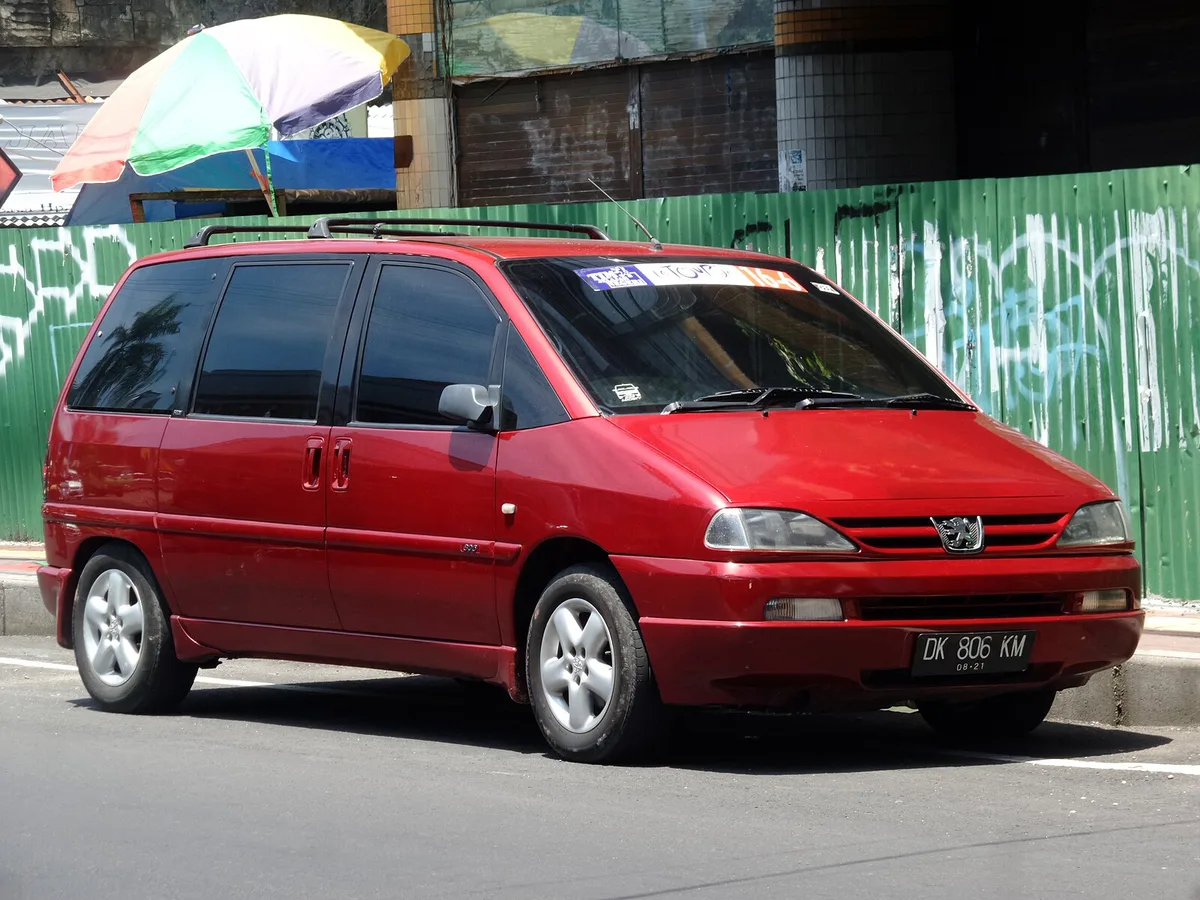 Peugeot 806