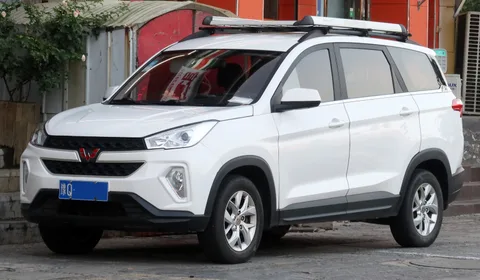 Wuling Hongguang S3 — 4