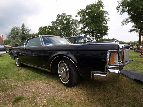 Lincoln Continental Mark III — 5