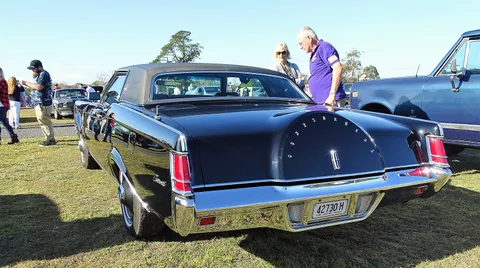 Lincoln Continental Mark III — 8