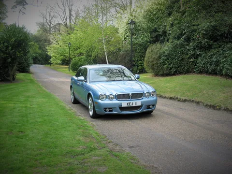 Jaguar XJ (X358)