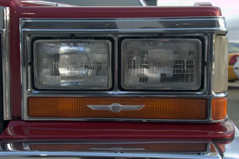 Cadillac Brougham — 3