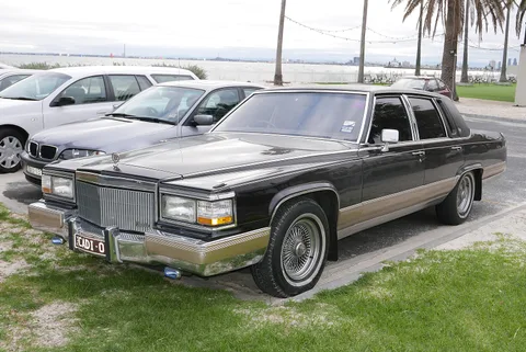 Cadillac Brougham — 6