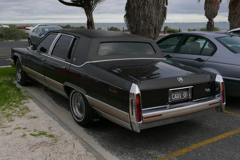 Cadillac Brougham — 7
