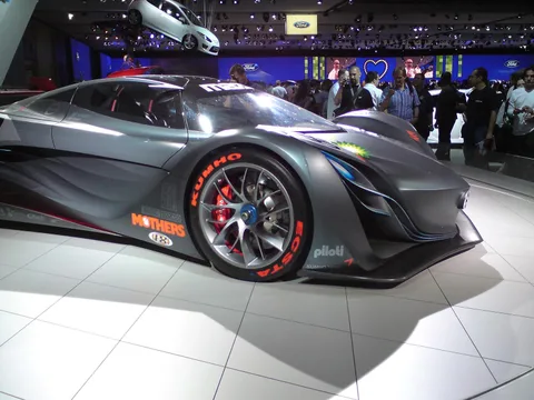 Mazda Furai — 3