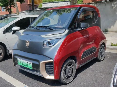 Baojun E200
