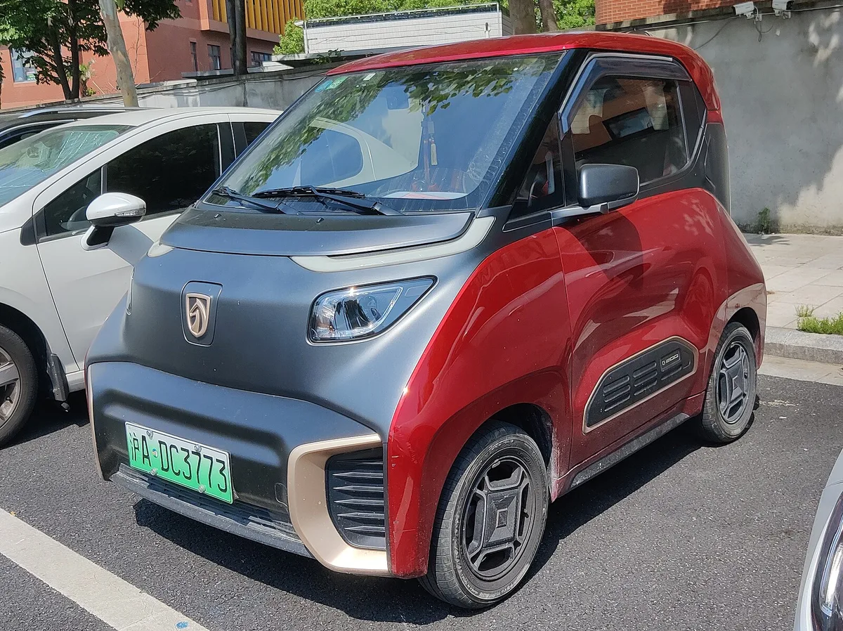 Baojun E200