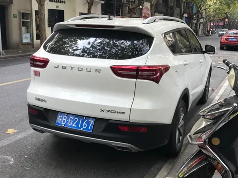 Jetour X70 — 8