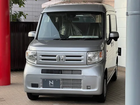 Honda N-Van — 5