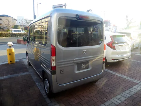Honda N-Van — 7