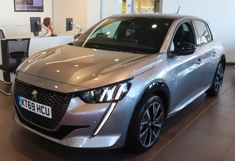 Peugeot 208 B — 2