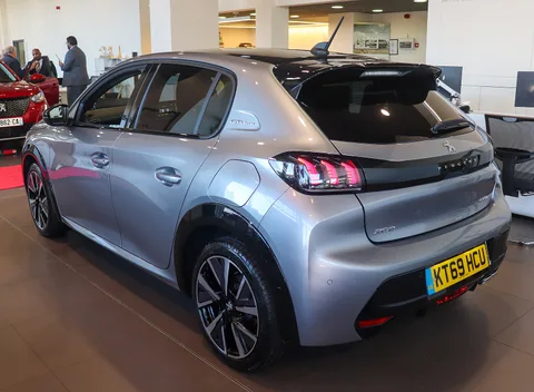 Peugeot 208 B — 4