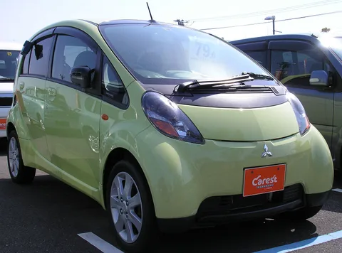 Mitsubishi i — 7