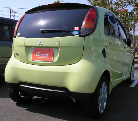 Mitsubishi i — 8