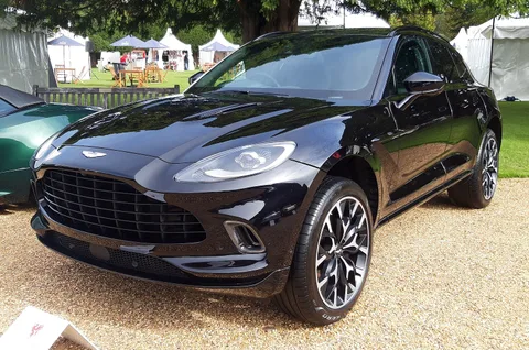 Aston Martin DBX — 4