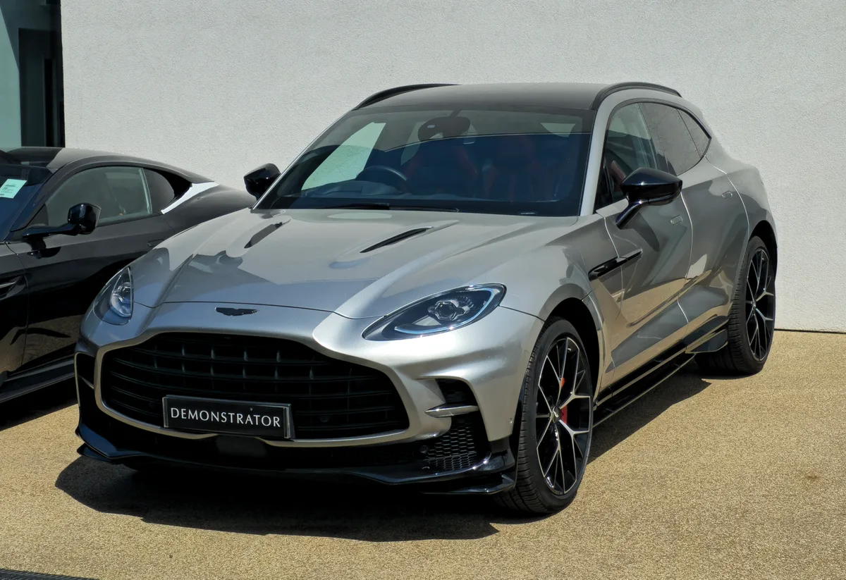 Aston Martin DBX