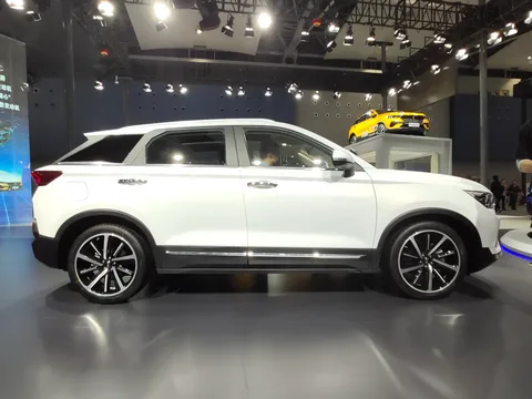 Bestune T77 — 7