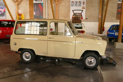 Mazda B360 — 4