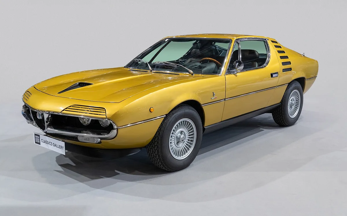 Alfa Romeo Montreal