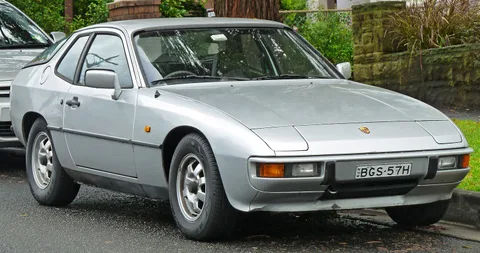 Porsche 924 — 6