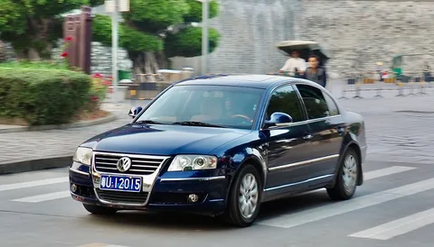 Volkswagen Passat Lingyu — 2