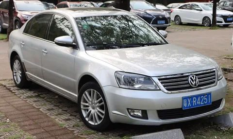 Volkswagen Passat Lingyu — 3