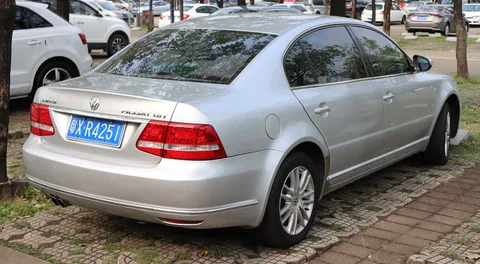 Volkswagen Passat Lingyu — 4
