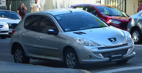 Peugeot 207 Compact — 3