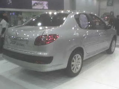 Peugeot 207 Compact — 7