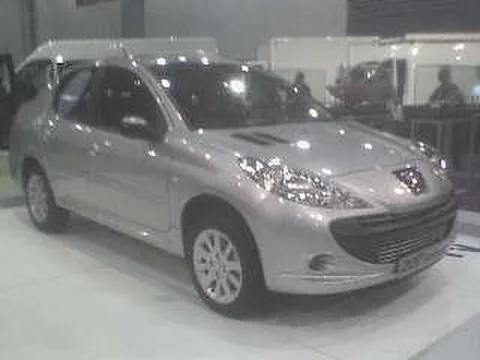 Peugeot 207 Compact — 8