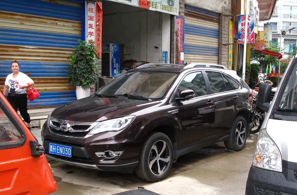 BYD S7