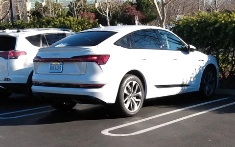 Audi e-tron Sportback — 2