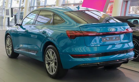 Audi e-tron Sportback — 4