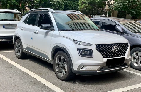 Hyundai Venue — 3