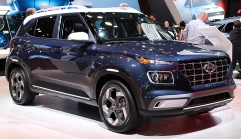 Hyundai Venue — 7