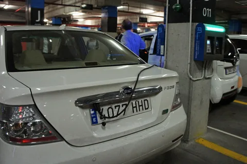 BYD F3DM — 5