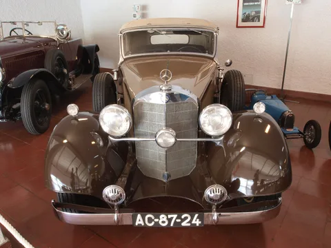Mercedes-Benz 380 — 3