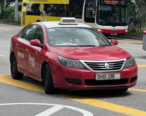 Renault Latitude — 5