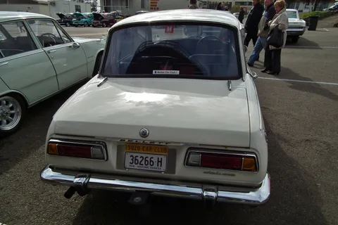 Isuzu Bellett — 7