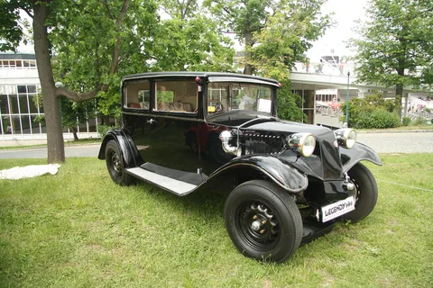 Tatra 54 — 2