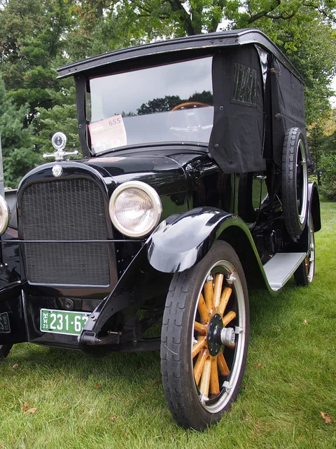 Dodge Series 116 — 8