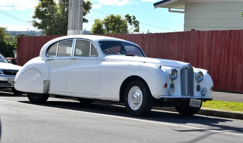 Jaguar Mark VII M — 8