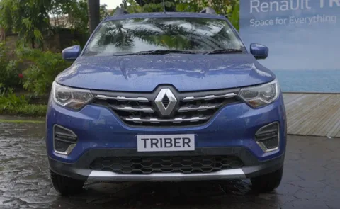 Renault Triber — 4
