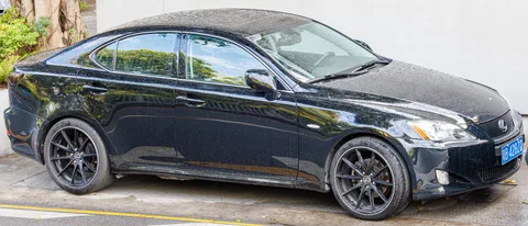 Lexus IS (XE20) — 7
