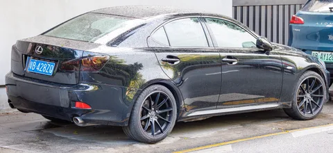 Lexus IS (XE20) — 8