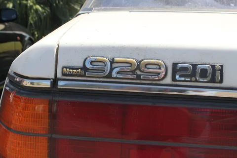 Mazda 929 coupe — 6
