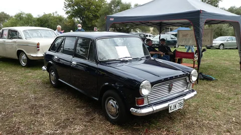Morris Nomad — 6