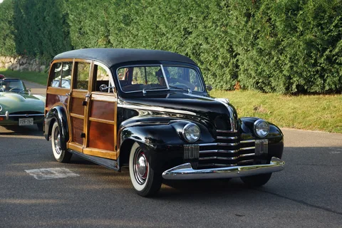 Oldsmobile Series 70 — 3