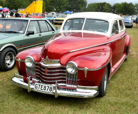 Oldsmobile Series 70 — 4